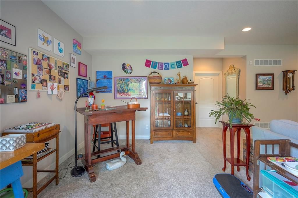 1227 Buckingham Court — photo 31