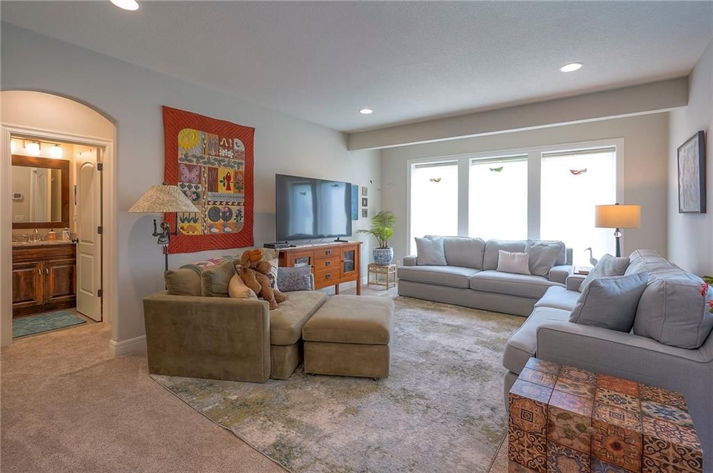 1227 Buckingham Court — photo 32