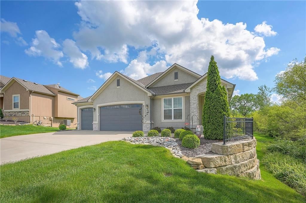 1227 Buckingham Court — photo 42