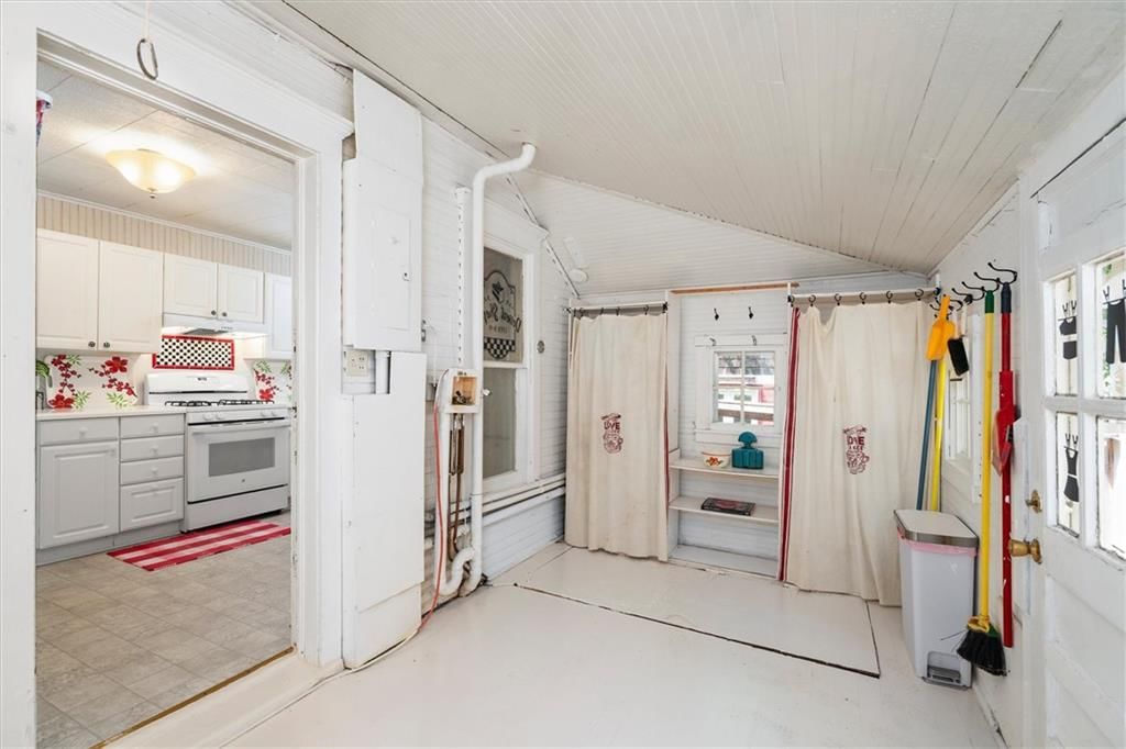 920 Grove Street — photo 19