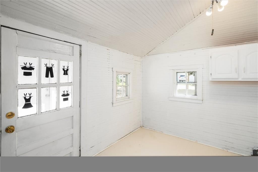 920 Grove Street — photo 20