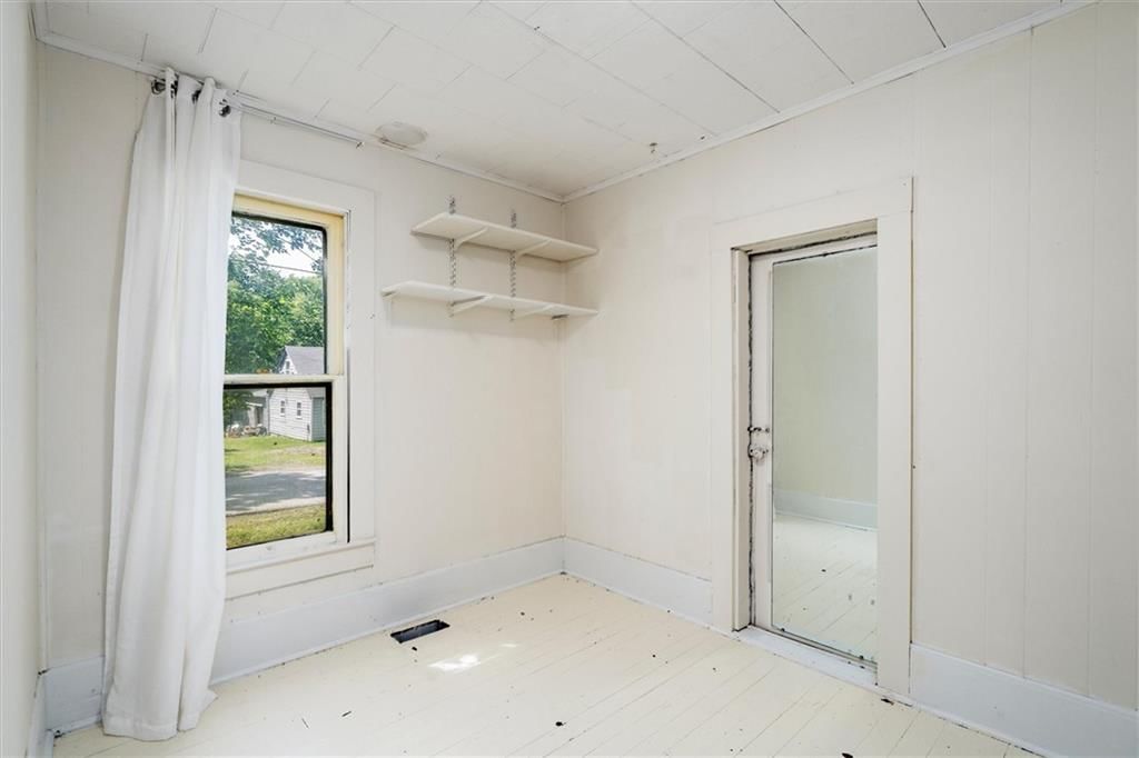 920 Grove Street — photo 31
