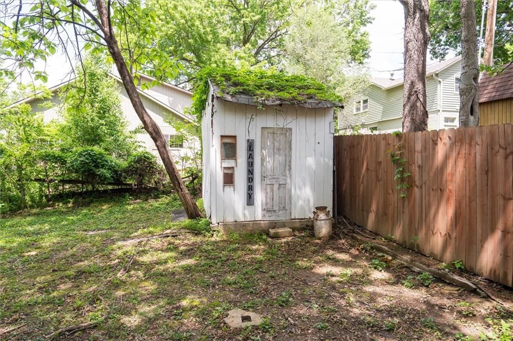 920 Grove Street — photo 52