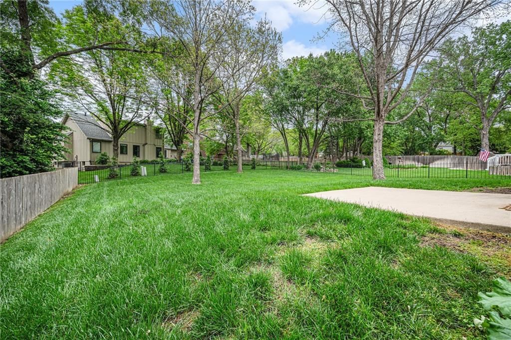 14242 W 121st Street — photo 24