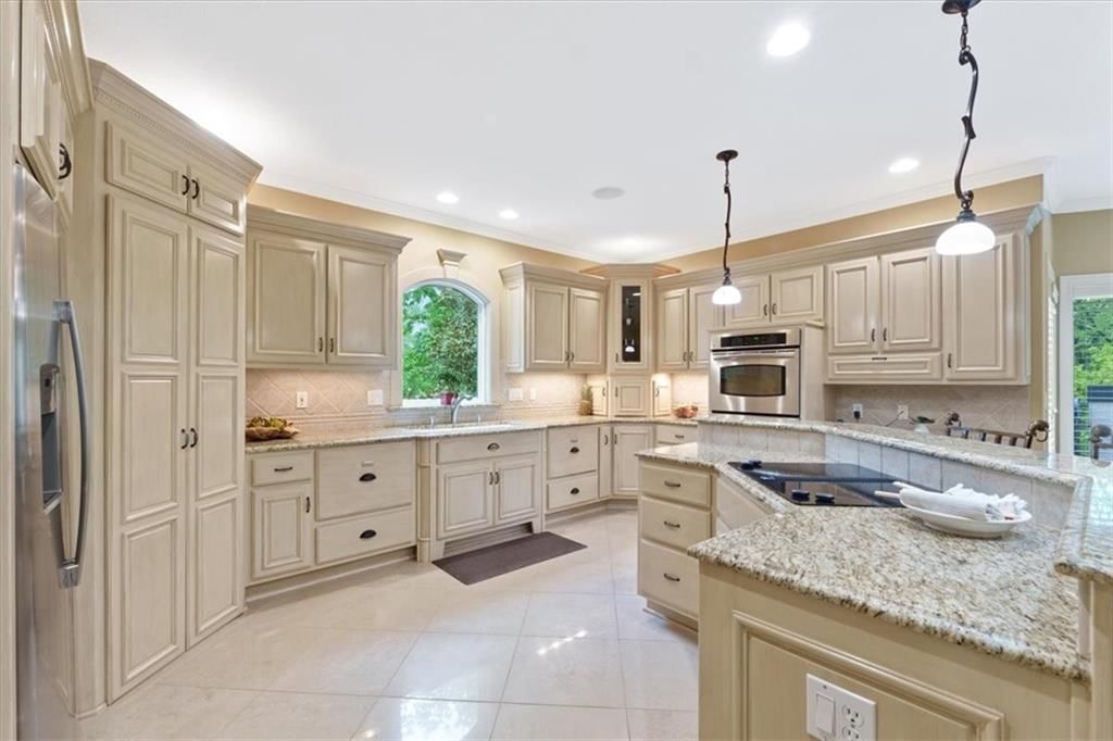 289 NW Rockwood Court — photo 10