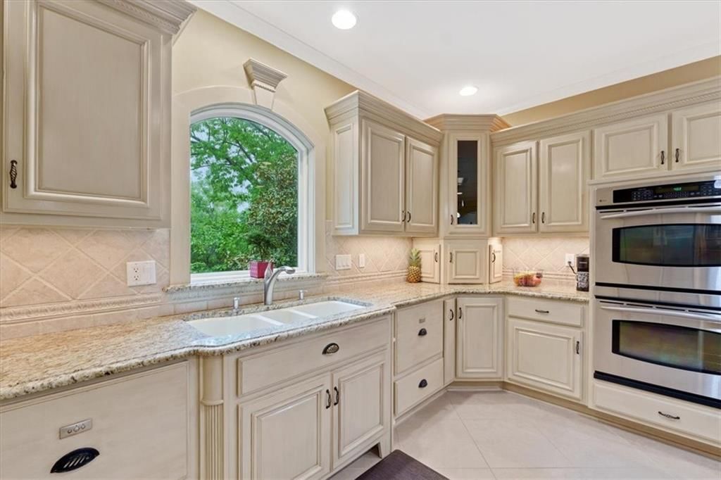 289 NW Rockwood Court — photo 11