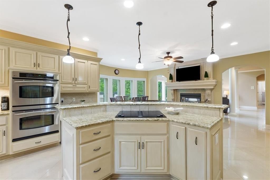 289 NW Rockwood Court — photo 13