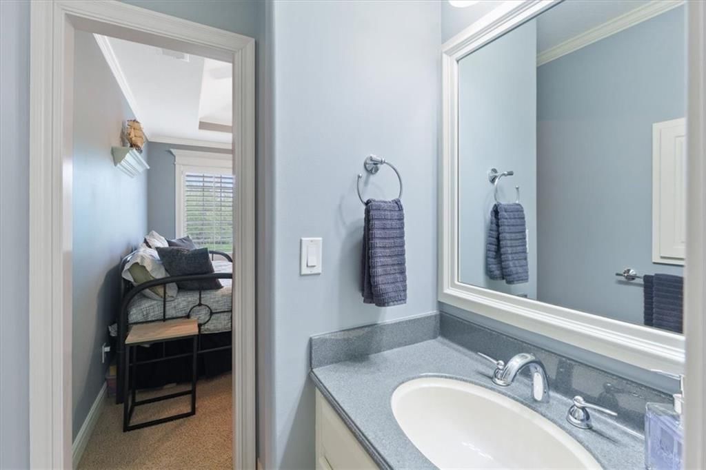 289 NW Rockwood Court — photo 35