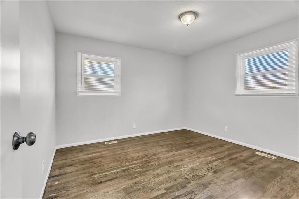 8802 E 92nd Street — photo 15