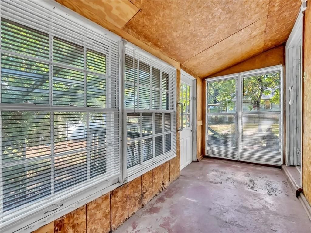 Photo 9 of 13 - 1619 Harvard Avenue