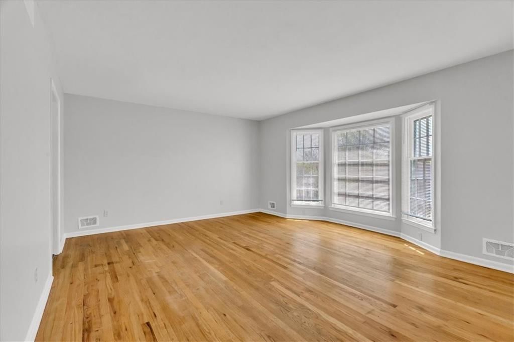 Photo 7 of 28 - 15398 E 45TH Place