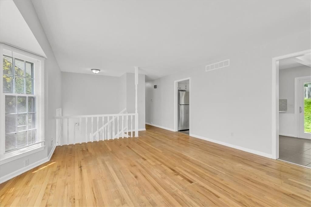 Photo 9 of 28 - 15398 E 45TH Place