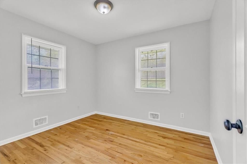 Photo 18 of 28 - 15398 E 45TH Place
