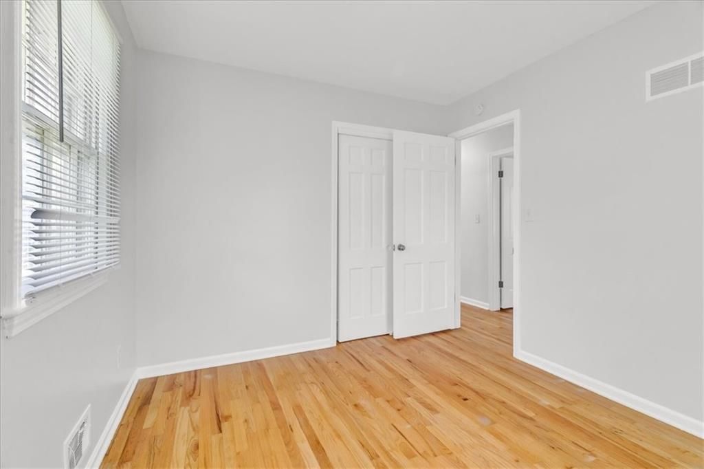 Photo 19 of 28 - 15398 E 45TH Place