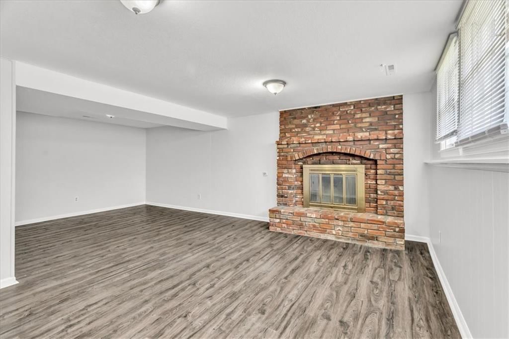 Photo 23 of 28 - 15398 E 45TH Place
