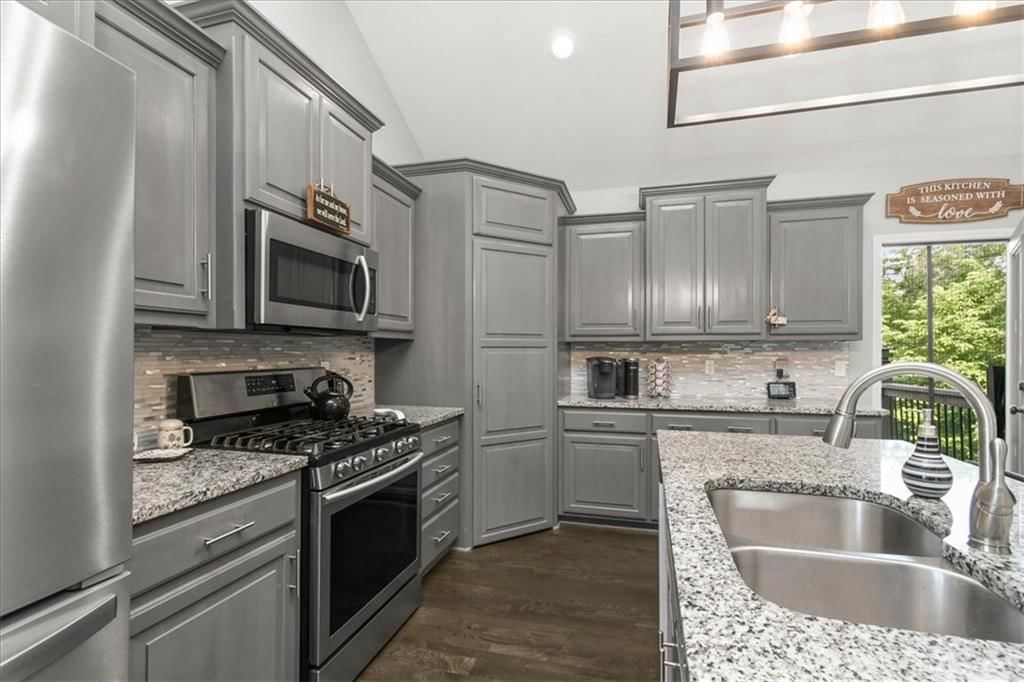 609 SW Joseph Circle — photo 10