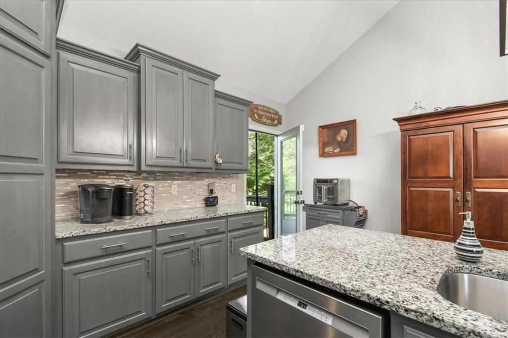 609 SW Joseph Circle — photo 11