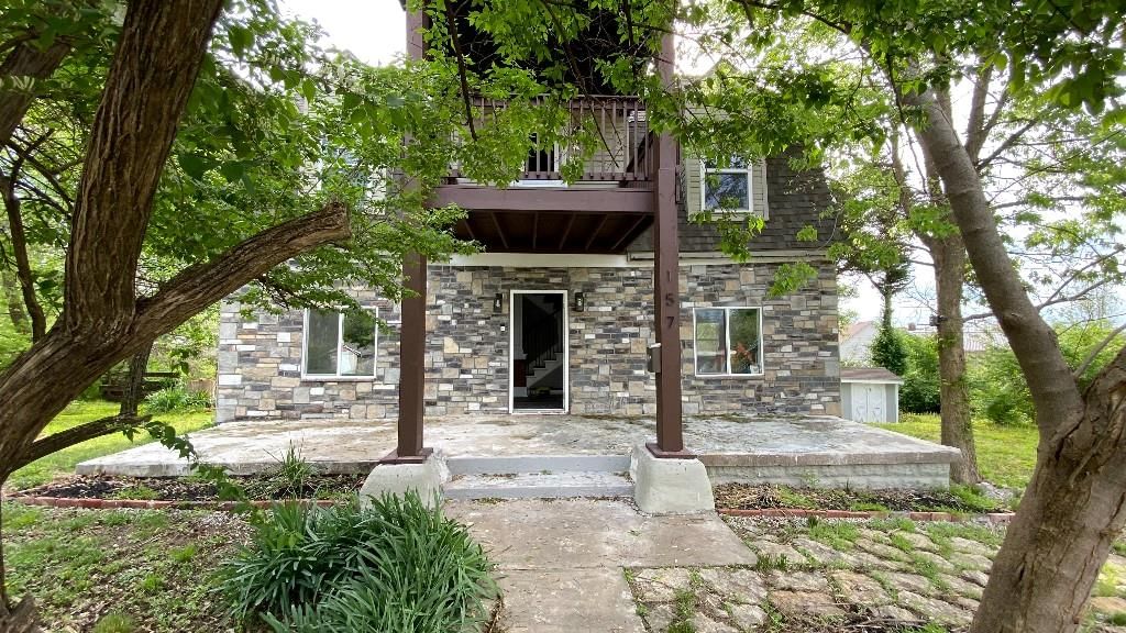 Photo 2 of 21 - 157 Clark Avenue