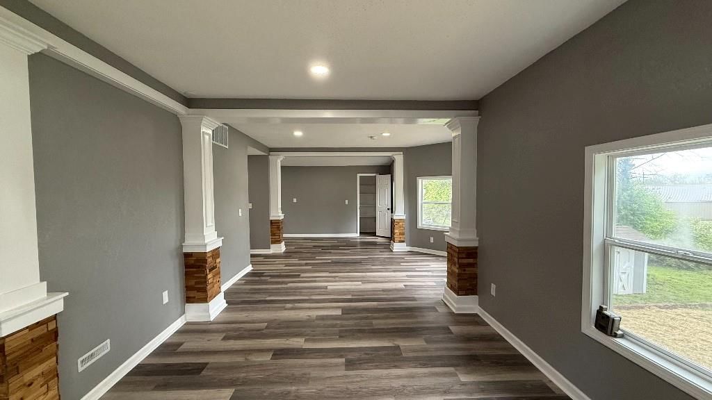 Photo 8 of 21 - 157 Clark Avenue