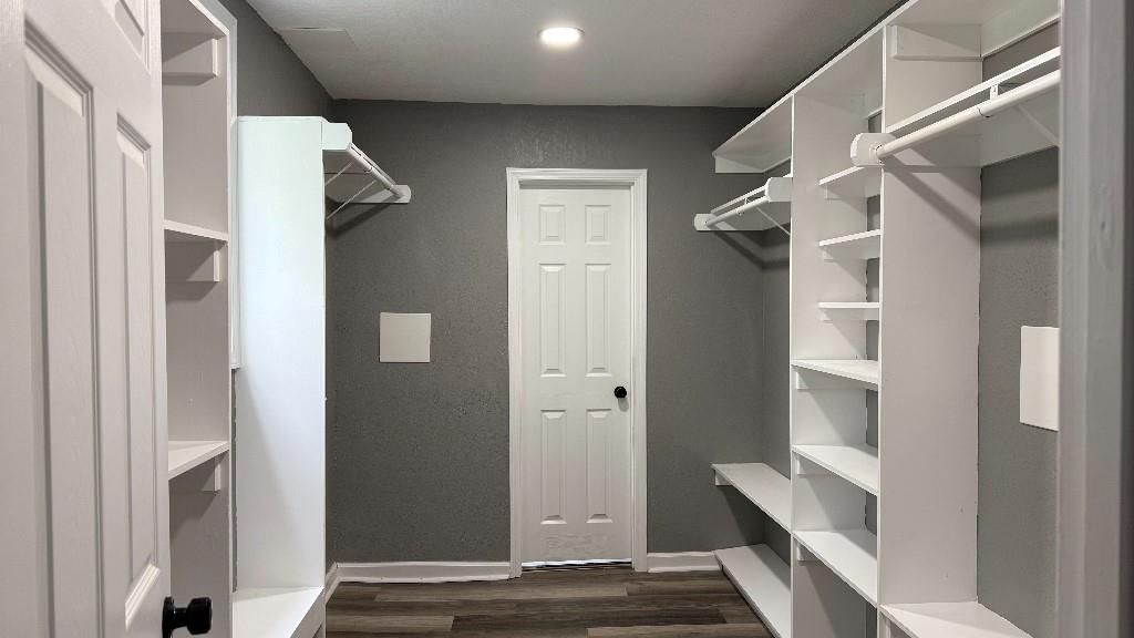 Photo 11 of 21 - 157 Clark Avenue