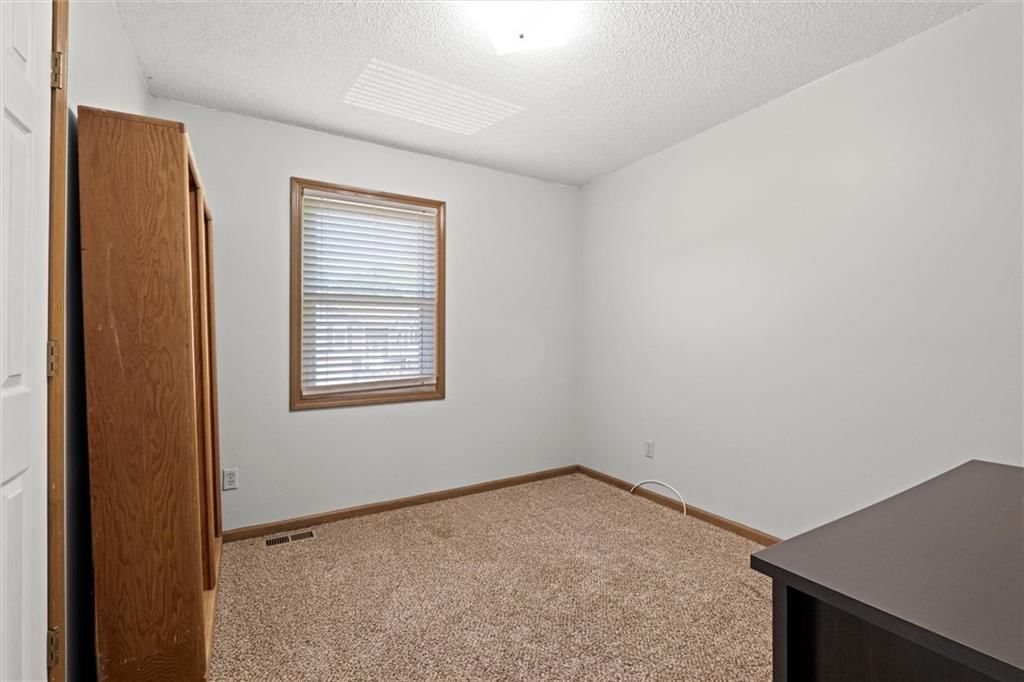 619 NE Bryant Drive — photo 21
