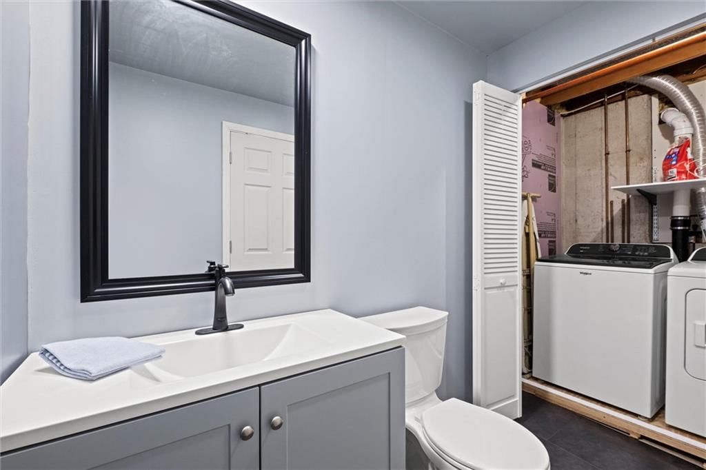 619 NE Bryant Drive — photo 27