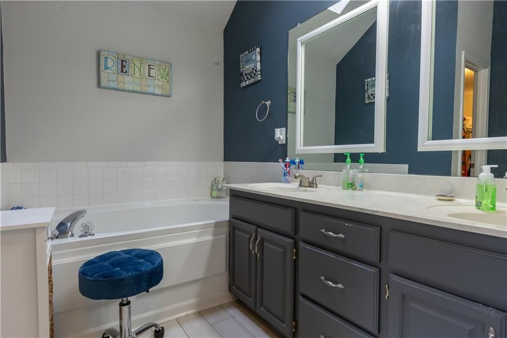 204 NW Cody Drive — photo 17