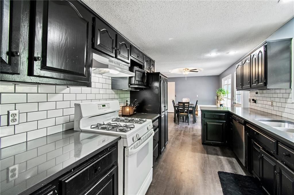 135 E Longfellow Street — photo 8