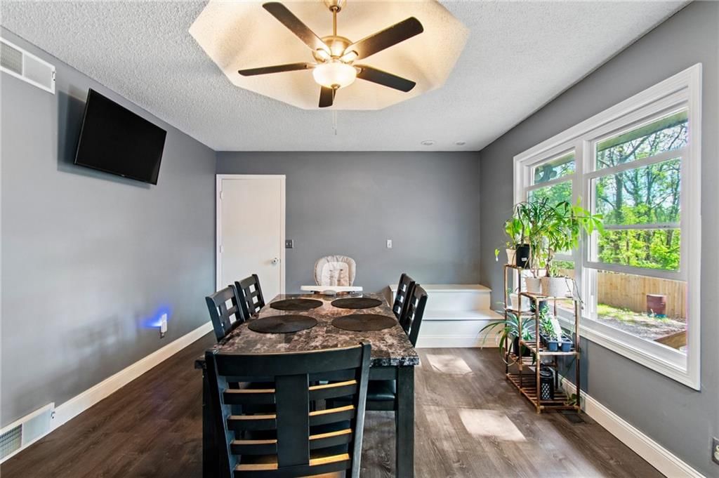 135 E Longfellow Street — photo 11