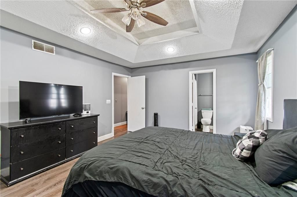 135 E Longfellow Street — photo 15