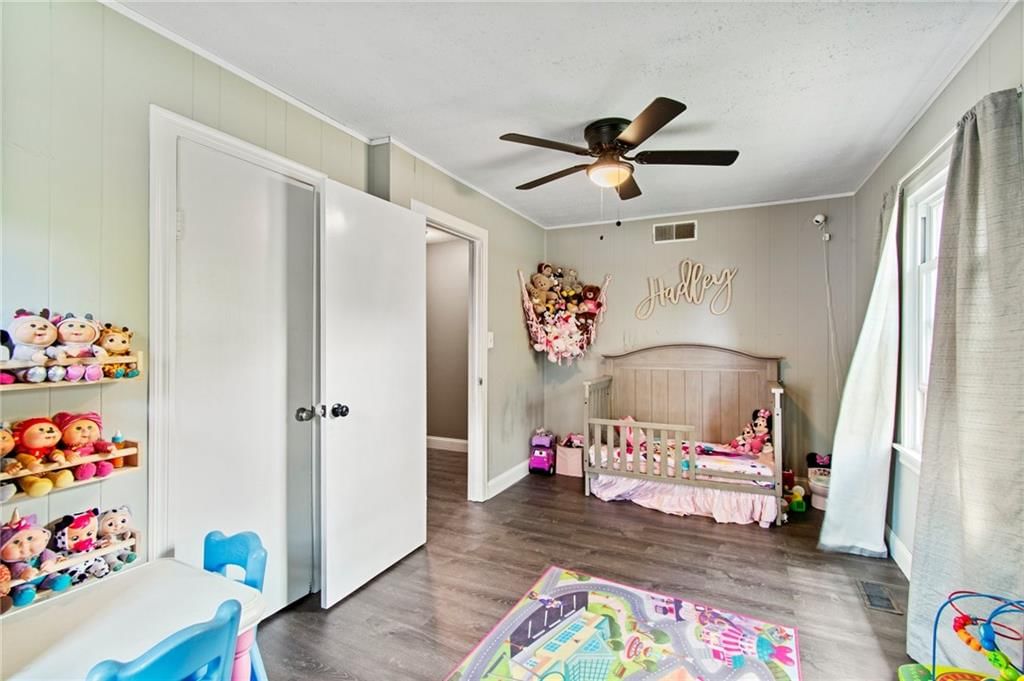 135 E Longfellow Street — photo 19