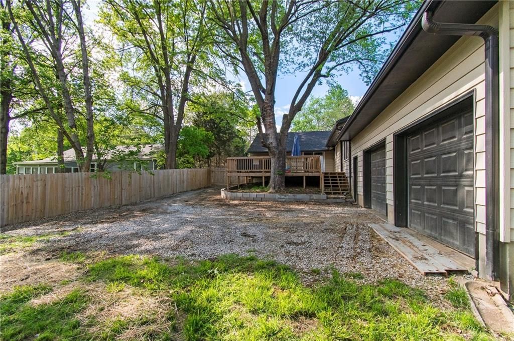 135 E Longfellow Street — photo 24