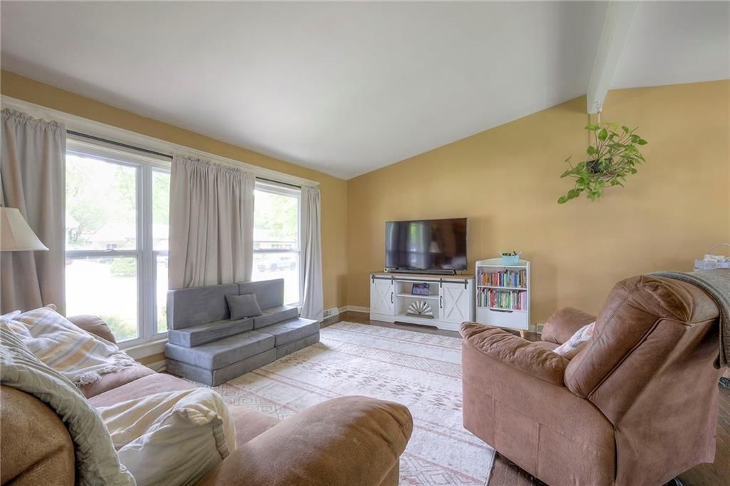 507 INDIAN Trail — photo 3
