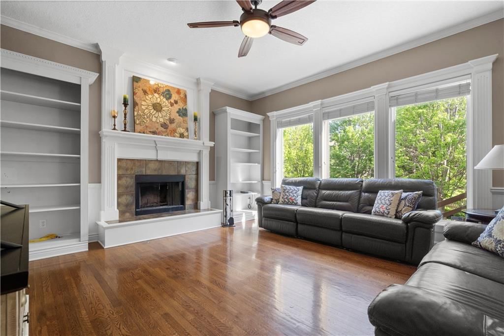 7406 W 145TH Terrace — photo 5