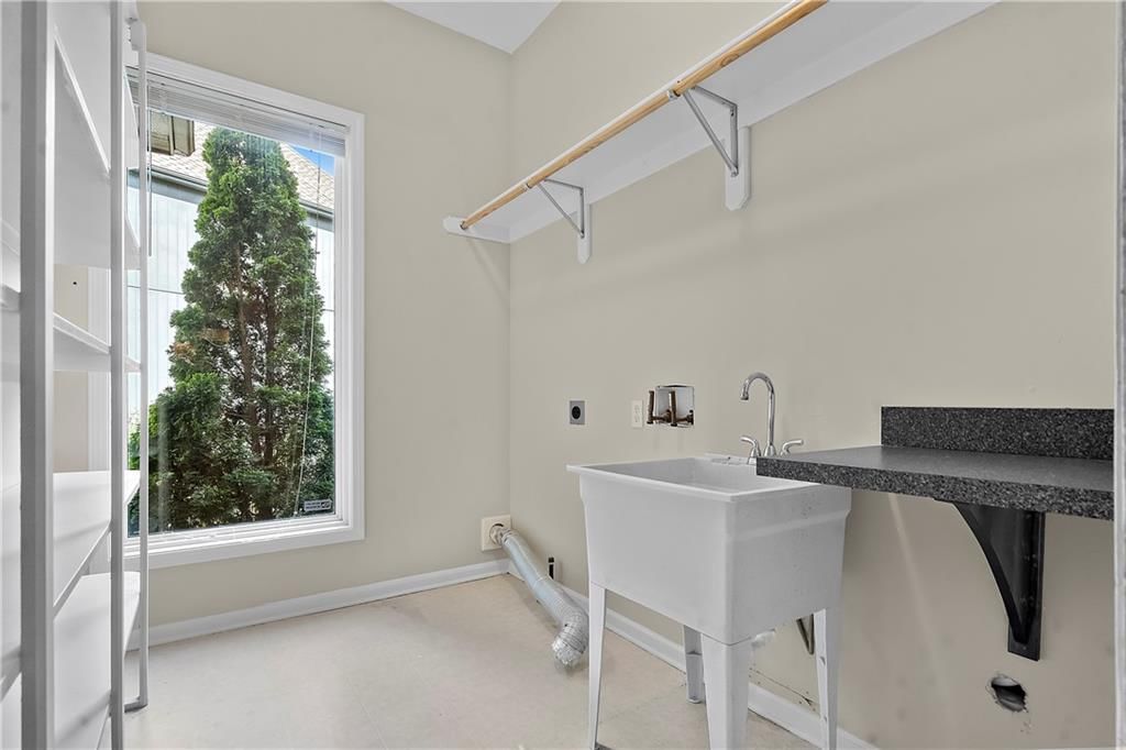 7406 W 145TH Terrace — photo 30