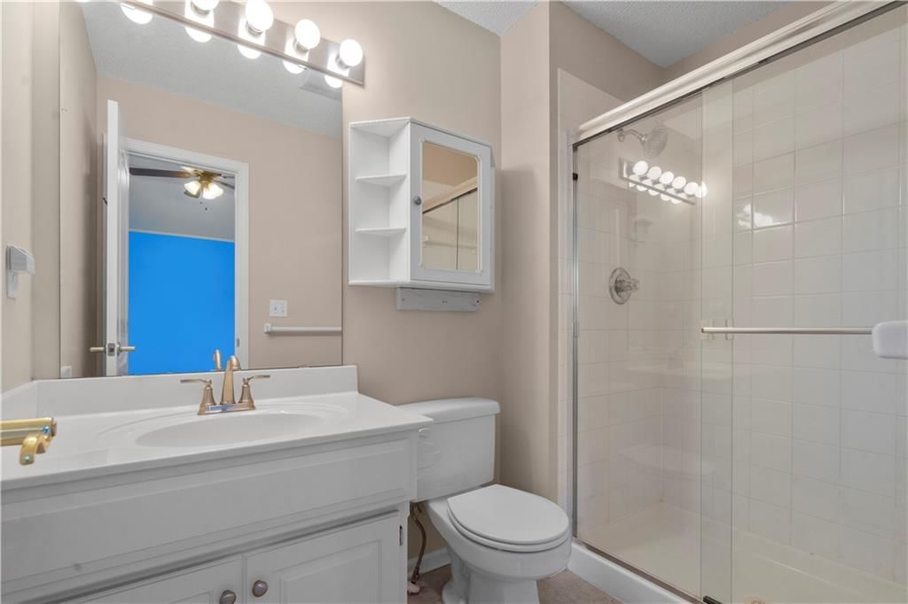 7406 W 145TH Terrace — photo 49