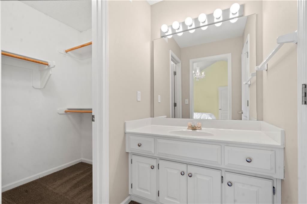 7406 W 145TH Terrace — photo 53