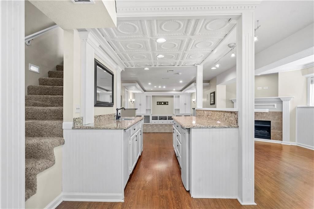 7406 W 145TH Terrace — photo 58