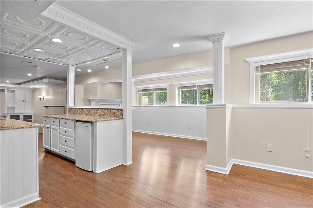 7406 W 145TH Terrace — photo 59