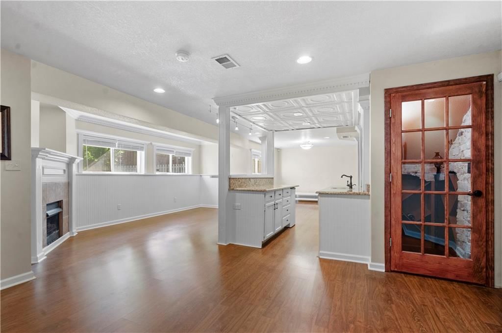 7406 W 145TH Terrace — photo 64