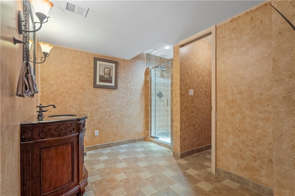 7406 W 145TH Terrace — photo 67