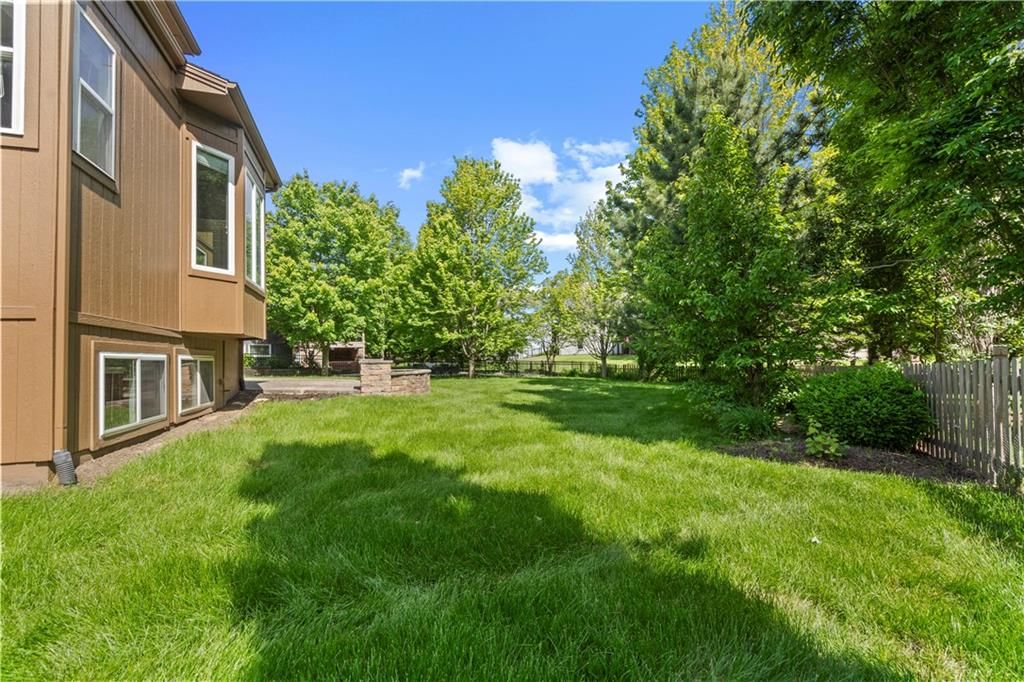 7406 W 145TH Terrace — photo 76