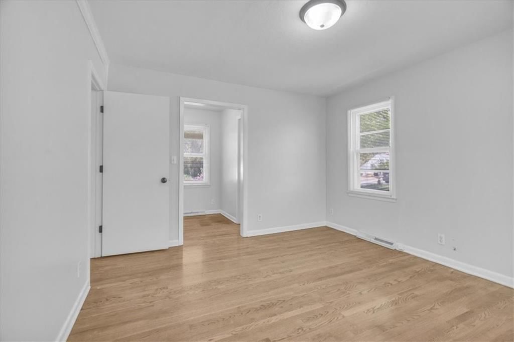 Photo 15 of 26 - 479 NE Meadowbrook Road