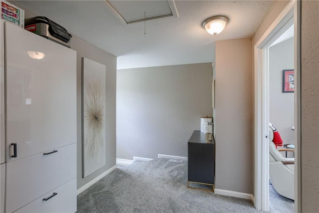 10607 W 57th Terrace — photo 15
