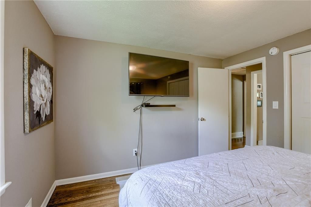 10607 W 57th Terrace — photo 20
