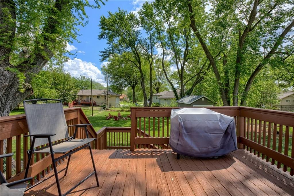 10607 W 57th Terrace — photo 32