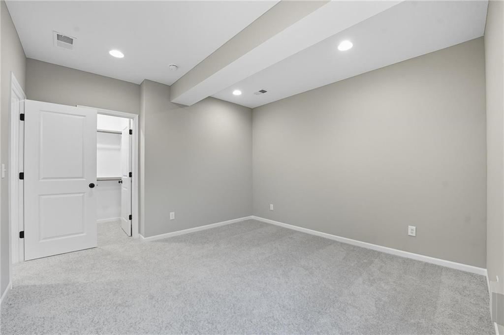 10519 N Liberty Street — photo 43