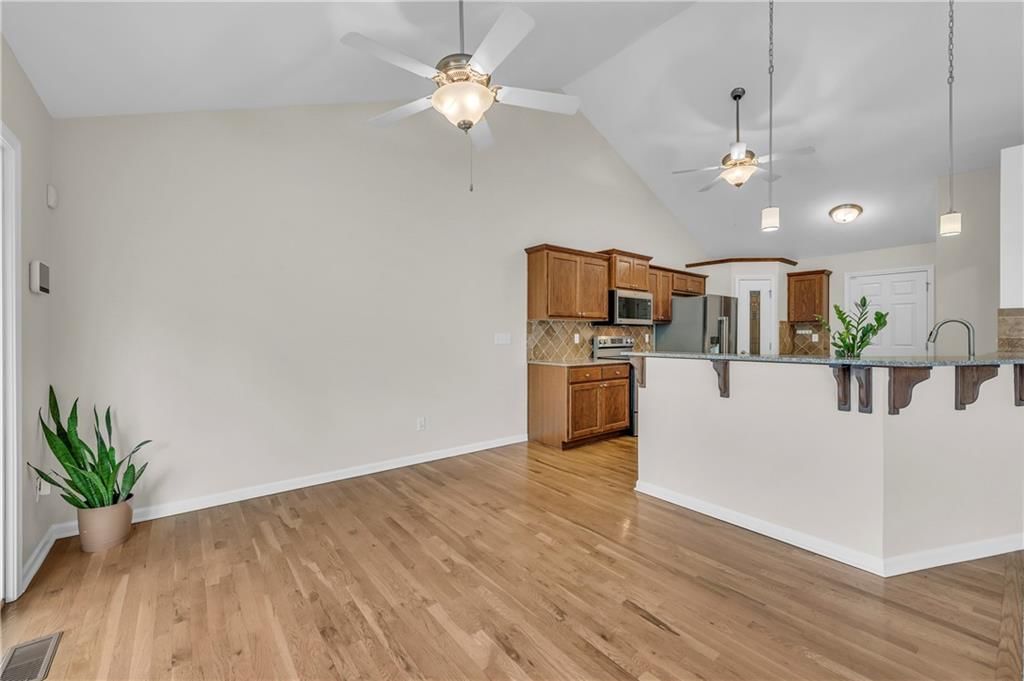 4851 NE Antioch Road — photo 9