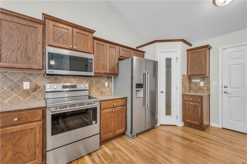 4851 NE Antioch Road — photo 17