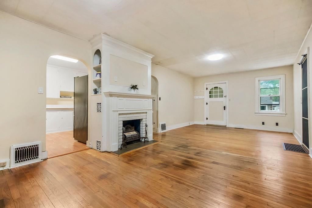 231 W Park Street — photo 4